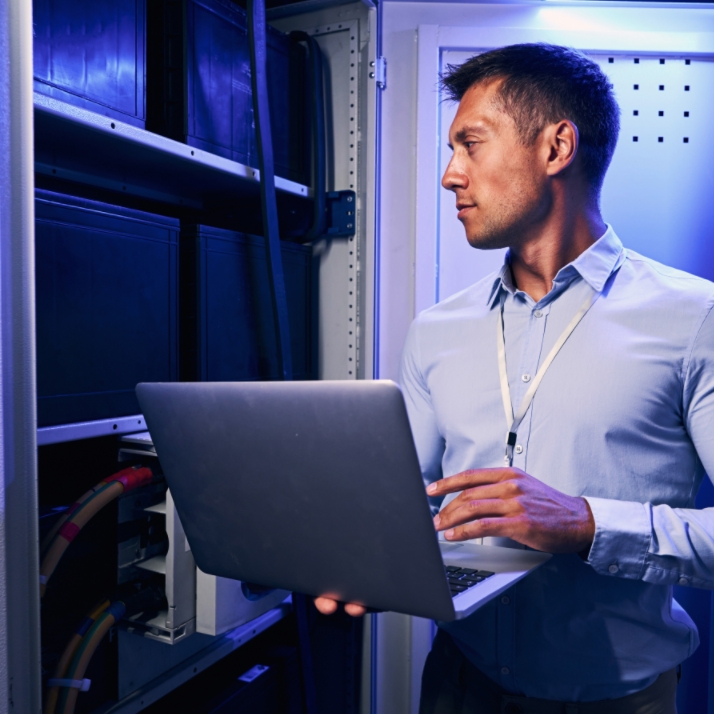 Facilities & Data Center Management Facilities & Data Center Management